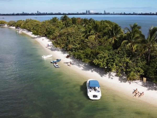 26 SeaRay Sundeck!-16