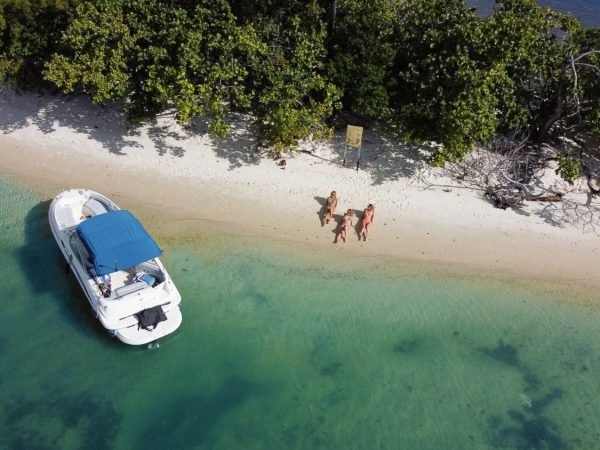 26 SeaRay Sundeck!-17