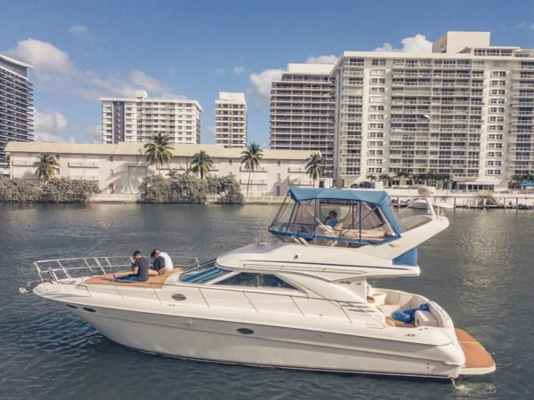 Sea Ray 50 - 11